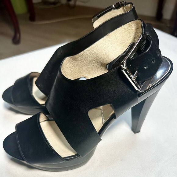 MICHAEL By MICHAEL KORS Carla Leather Open-Toe Platform Buckle Strap Sandals 8.5 - Picture 2 of 12